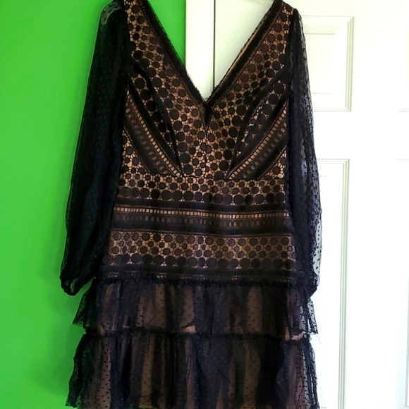 Circle Lace Black Cocktail Dress - Picture 8 of 15